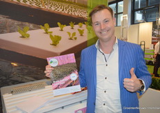 Bas de Bekker and Bas Dirven delve into substrateless cultivation and vertical farming at Meteor Systems.